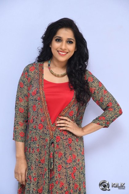 Rashmi-Gautam-At-Thanu-Vachenanta-Movie